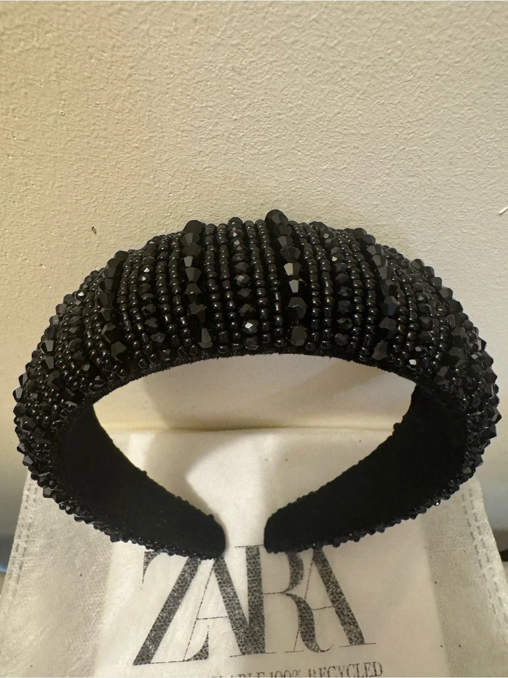 Zara Rare Padded Black Beaded Rhinestone Headband EUC with Dust Bag